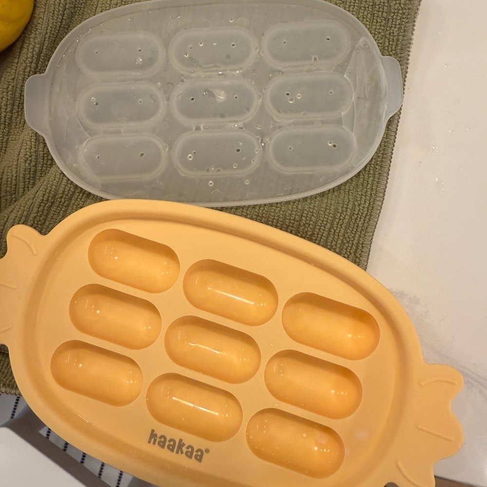 Haakaa Silicone Baby Food Freezer Tray - Orange